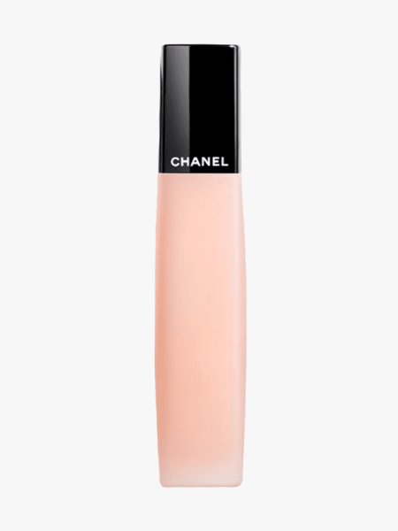 Chanel L'Huile Camélia Oil in branded component on a light gray background